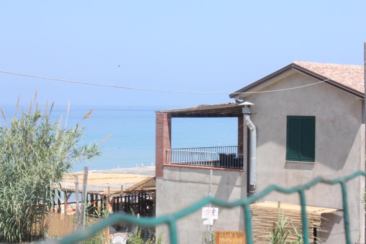 Waikiki Beach Apartments Santa Maria di Castellabate Luaran gambar