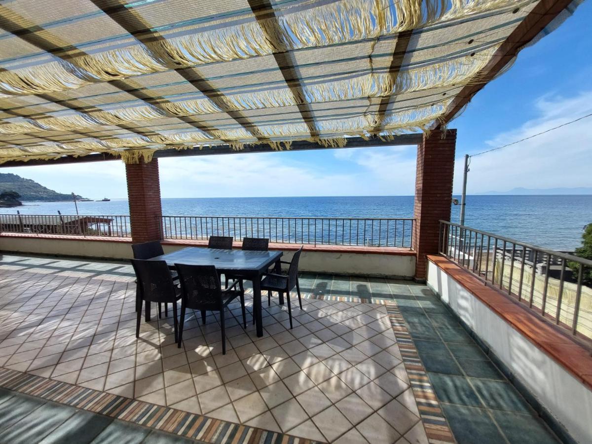 Waikiki Beach Apartments Santa Maria di Castellabate Luaran gambar